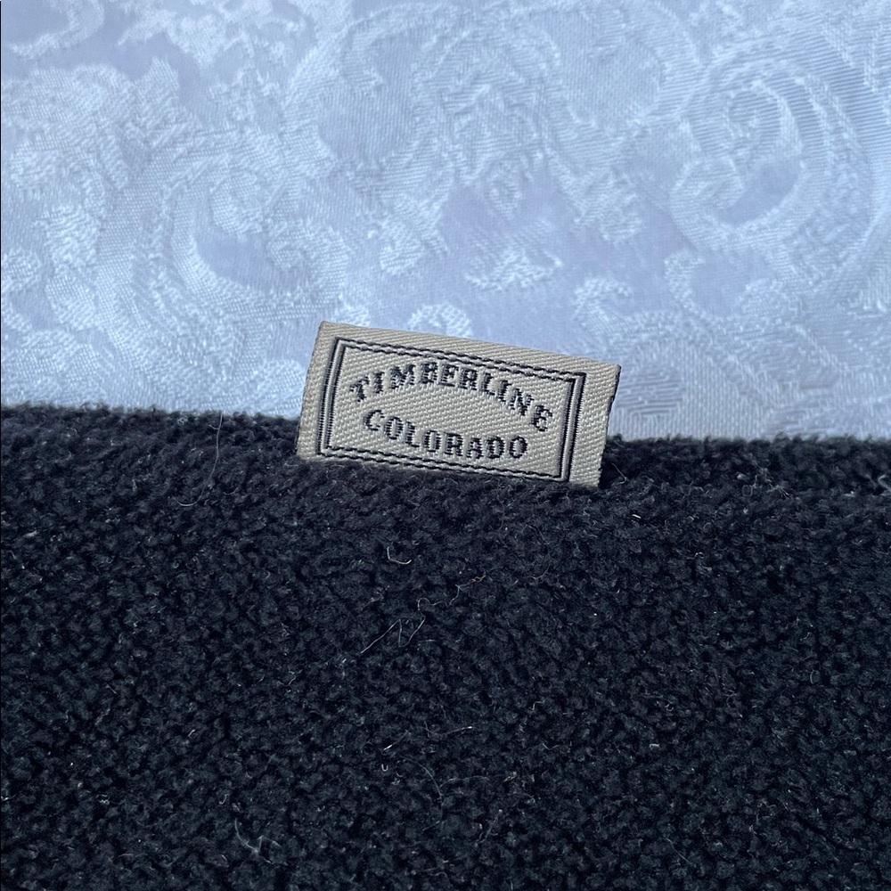 Timberline Colorado Authentic Outerwear Black Vest with Floral Embroidery. - Picture 4 of 5